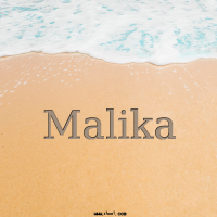إسم Malika مكتوب على صور الرمل