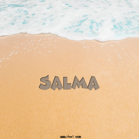 إسم Salma مكتوب على صور الرمل